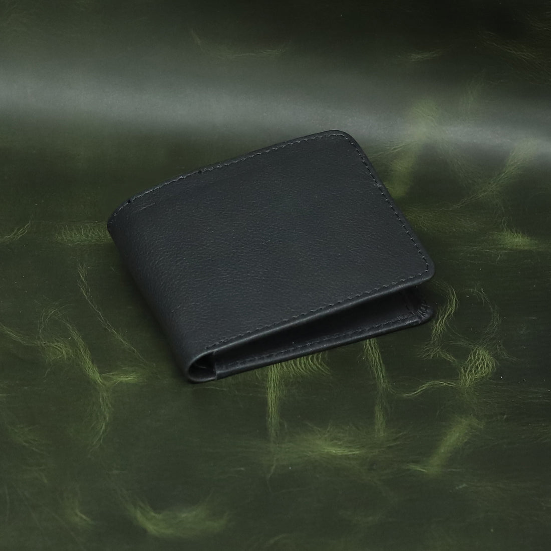 Minimalist Bi-Fold Leather Wallet with Coin Pocket